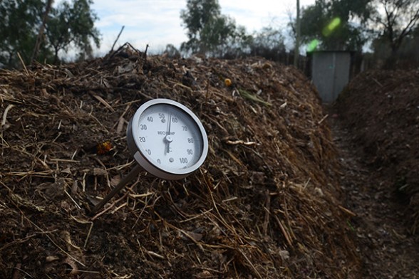 Tiquipaya mecaniza fábrica de compost