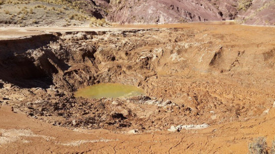 El 80% de empresas mineras carece de licencia ambiental